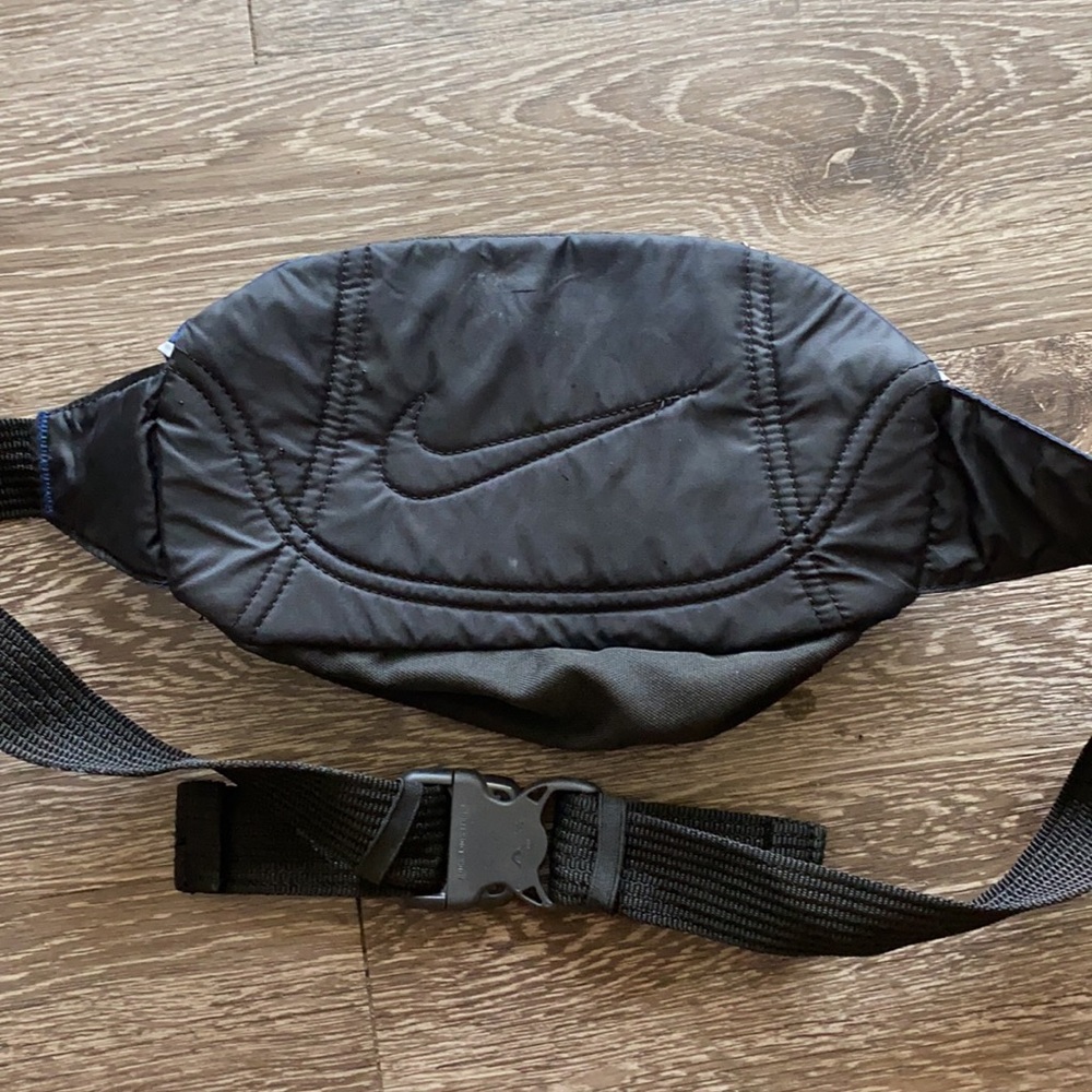 sold! Nike Fanny Pack - Picture 2 of 2